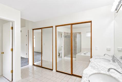 360 Thomas Drive West Chicago IL 60185