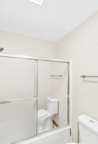 360 Thomas Drive West Chicago IL 60185