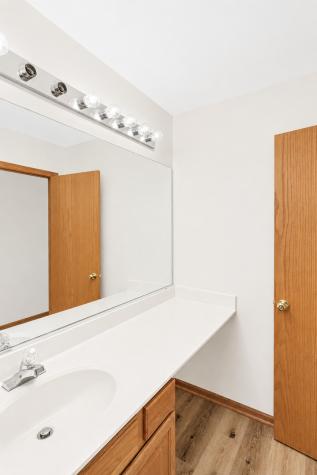 360 Thomas Drive West Chicago IL 60185