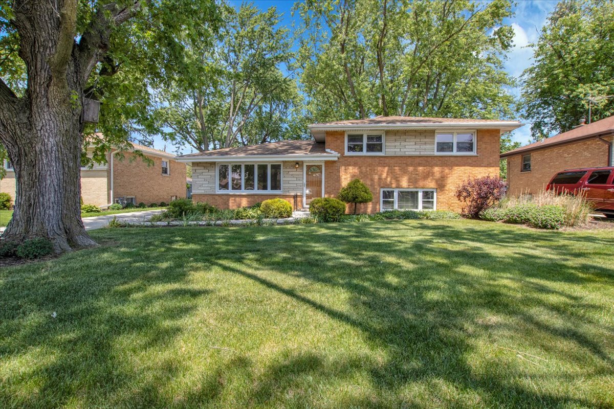 7924 74TH Place Bridgeview IL 60455