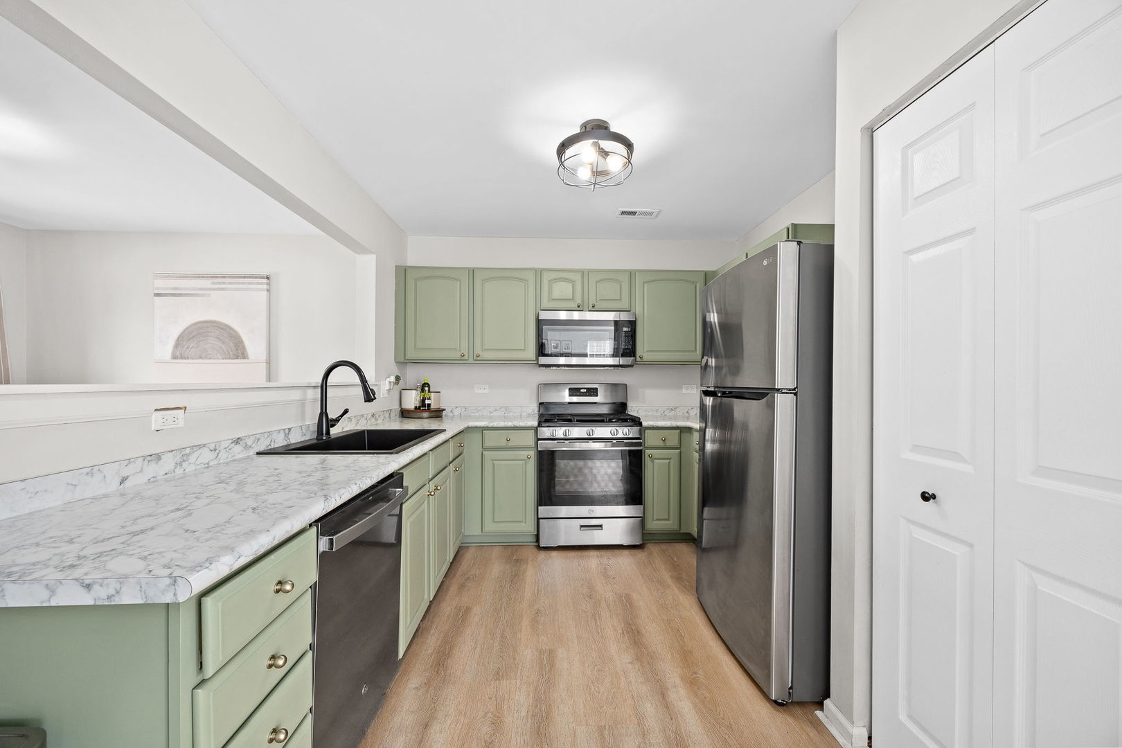 1022 Symphony Drive Aurora IL 60504