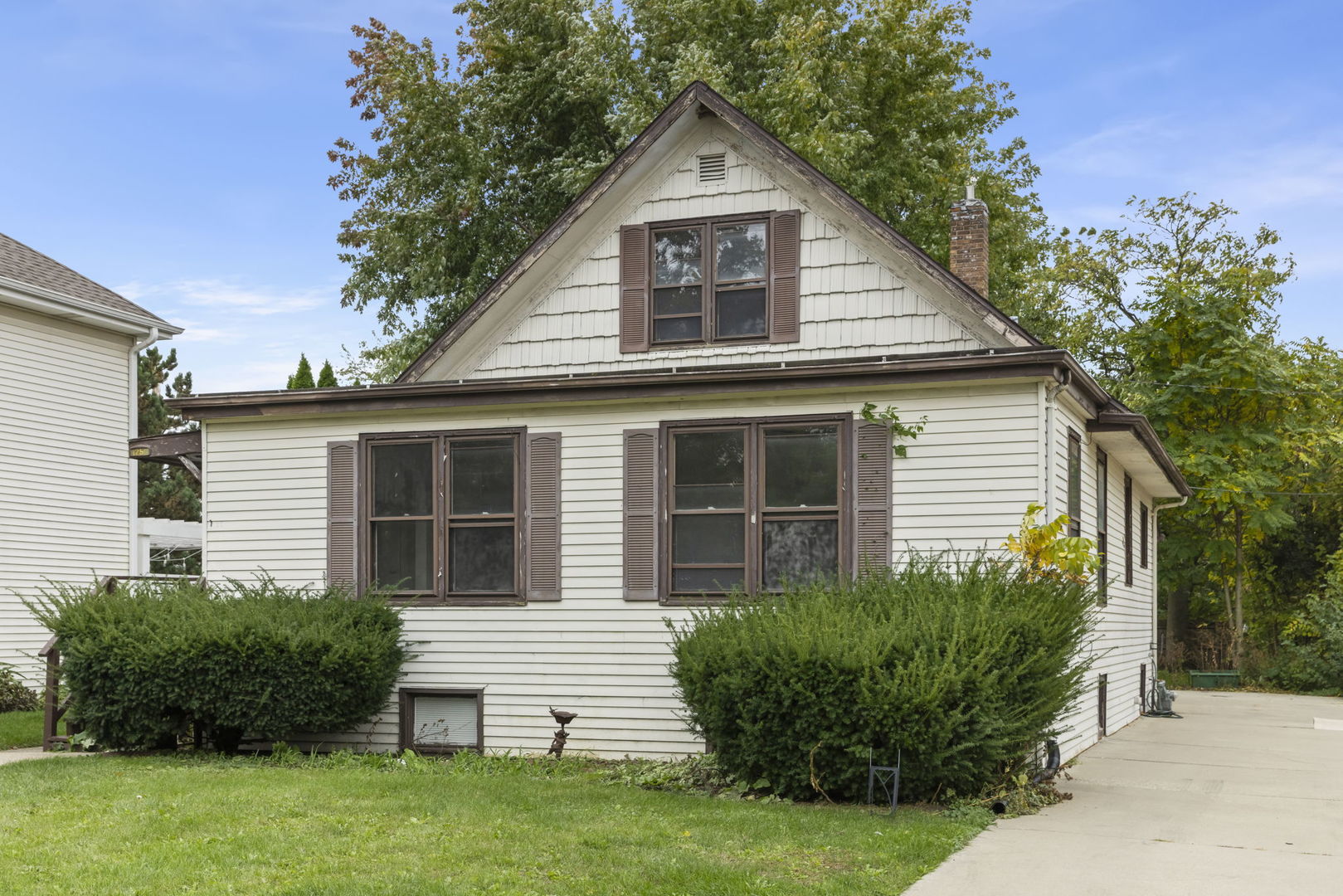 25 East Parkside Avenue Lombard IL 60148