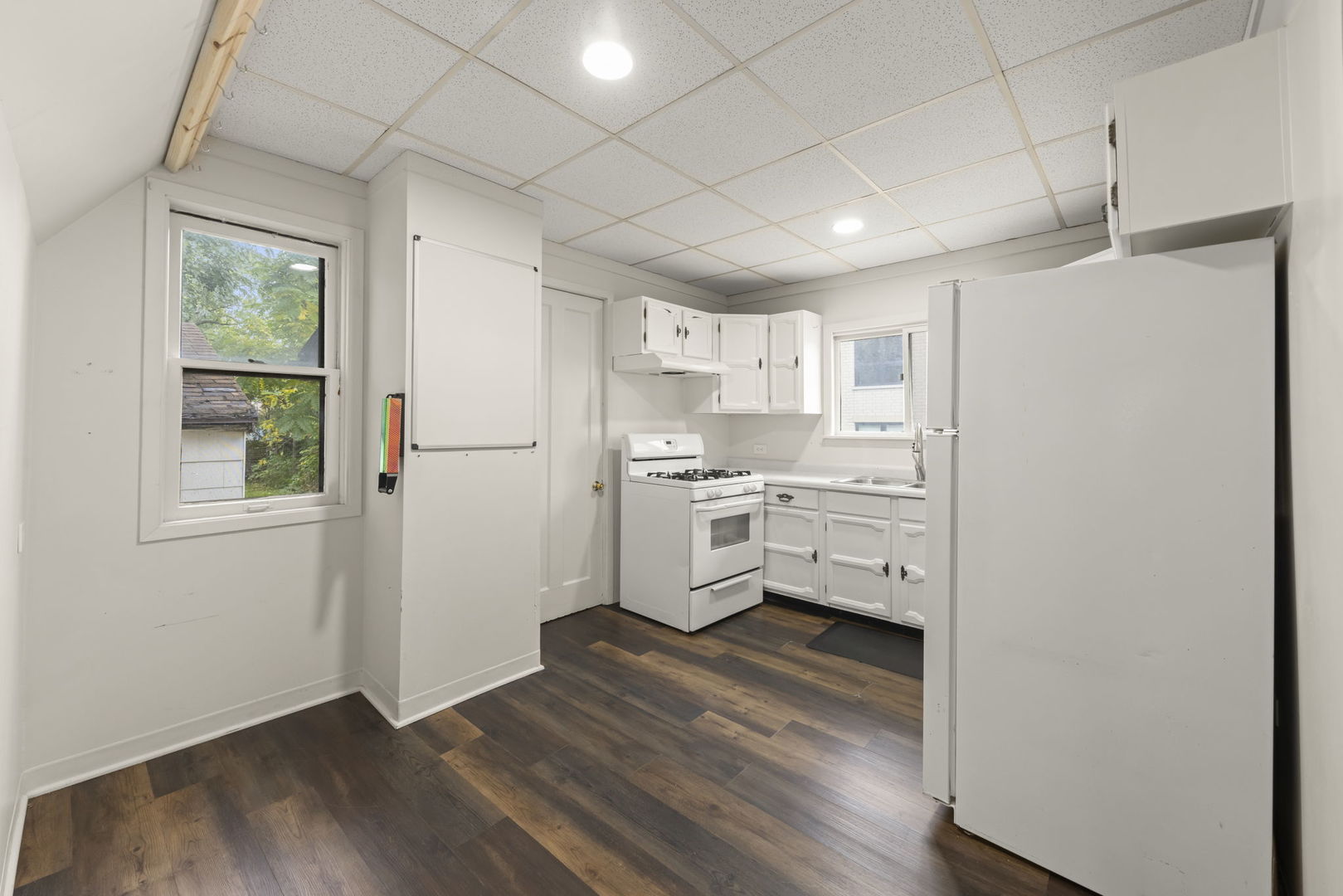 25 East Parkside Avenue Lombard IL 60148