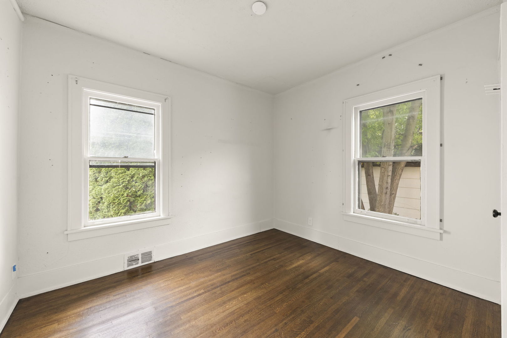 25 East Parkside Avenue Lombard IL 60148