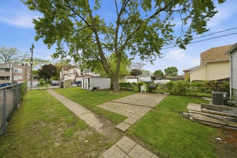 814 South 11th Avenue Maywood IL 60153