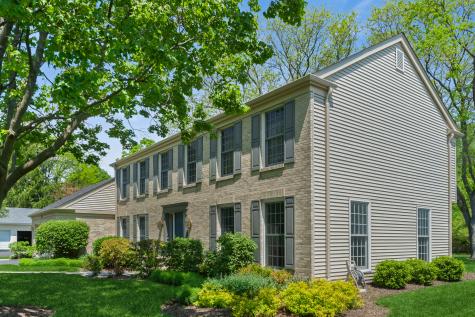 48 Fox Trail Lincolnshire IL 60069