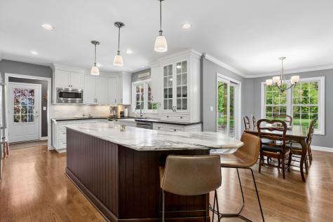 48 Fox Trail Lincolnshire IL 60069