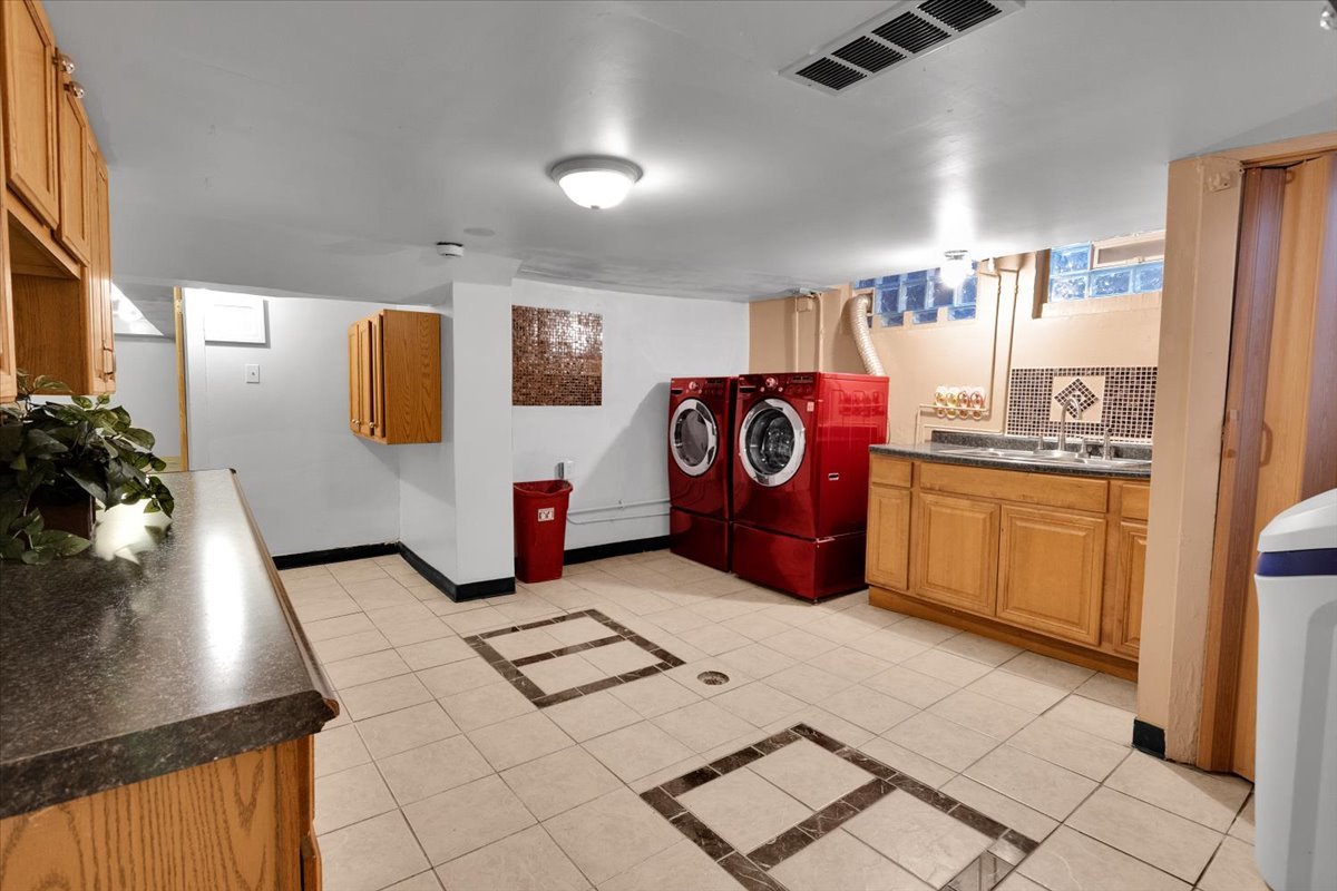 7545 South Carpenter Street Chicago IL 60620