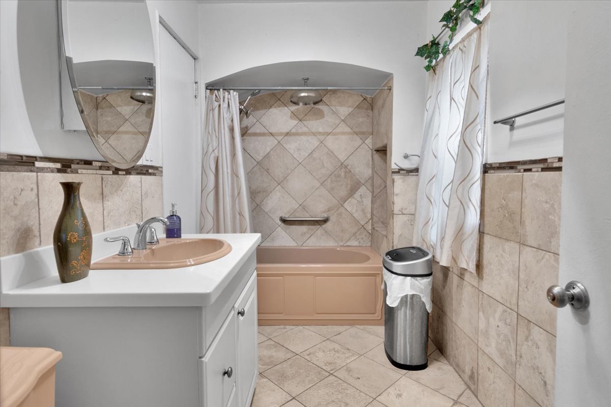 7545 South Carpenter Street Chicago IL 60620