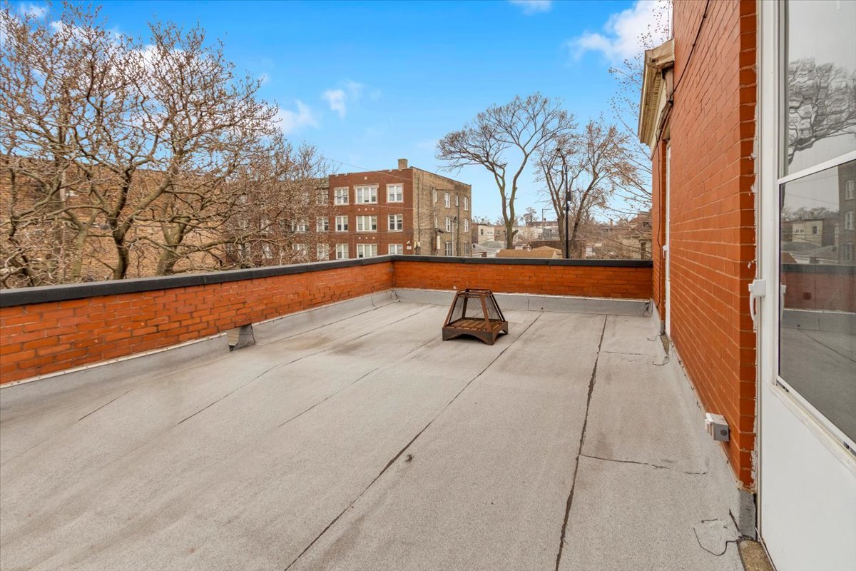 7545 South Carpenter Street Chicago IL 60620