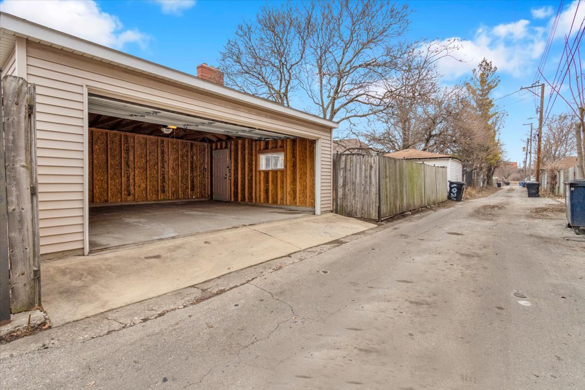 7545 South Carpenter Street Chicago IL 60620
