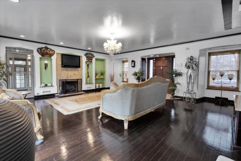 7545 South Carpenter Street Chicago IL 60620