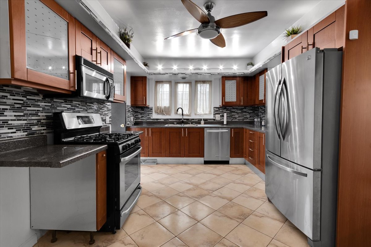 7545 South Carpenter Street Chicago IL 60620