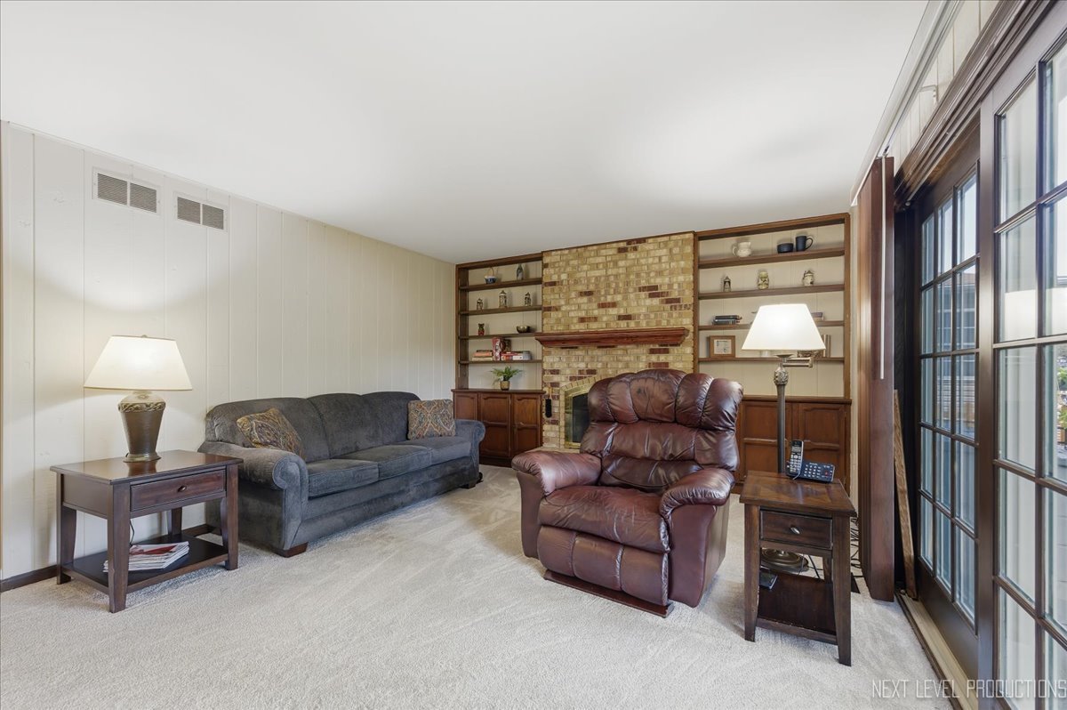 530 Olesen Drive Naperville IL 60540