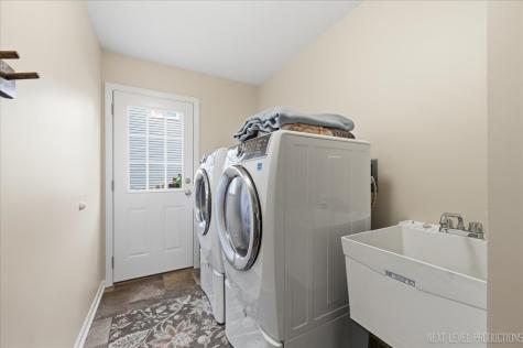 530 Olesen Drive Naperville IL 60540