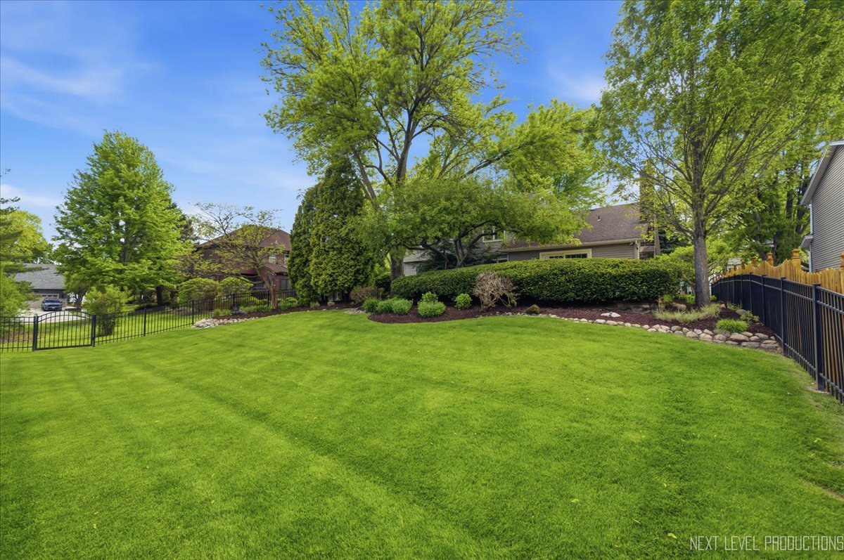 530 Olesen Drive Naperville IL 60540