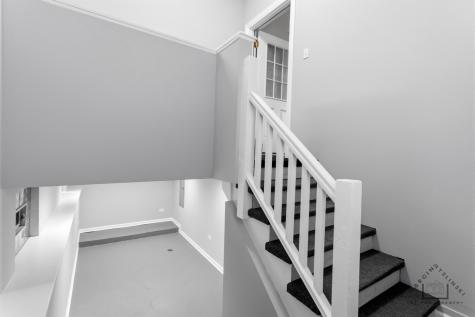 5010 West Newport Avenue Chicago IL 60641