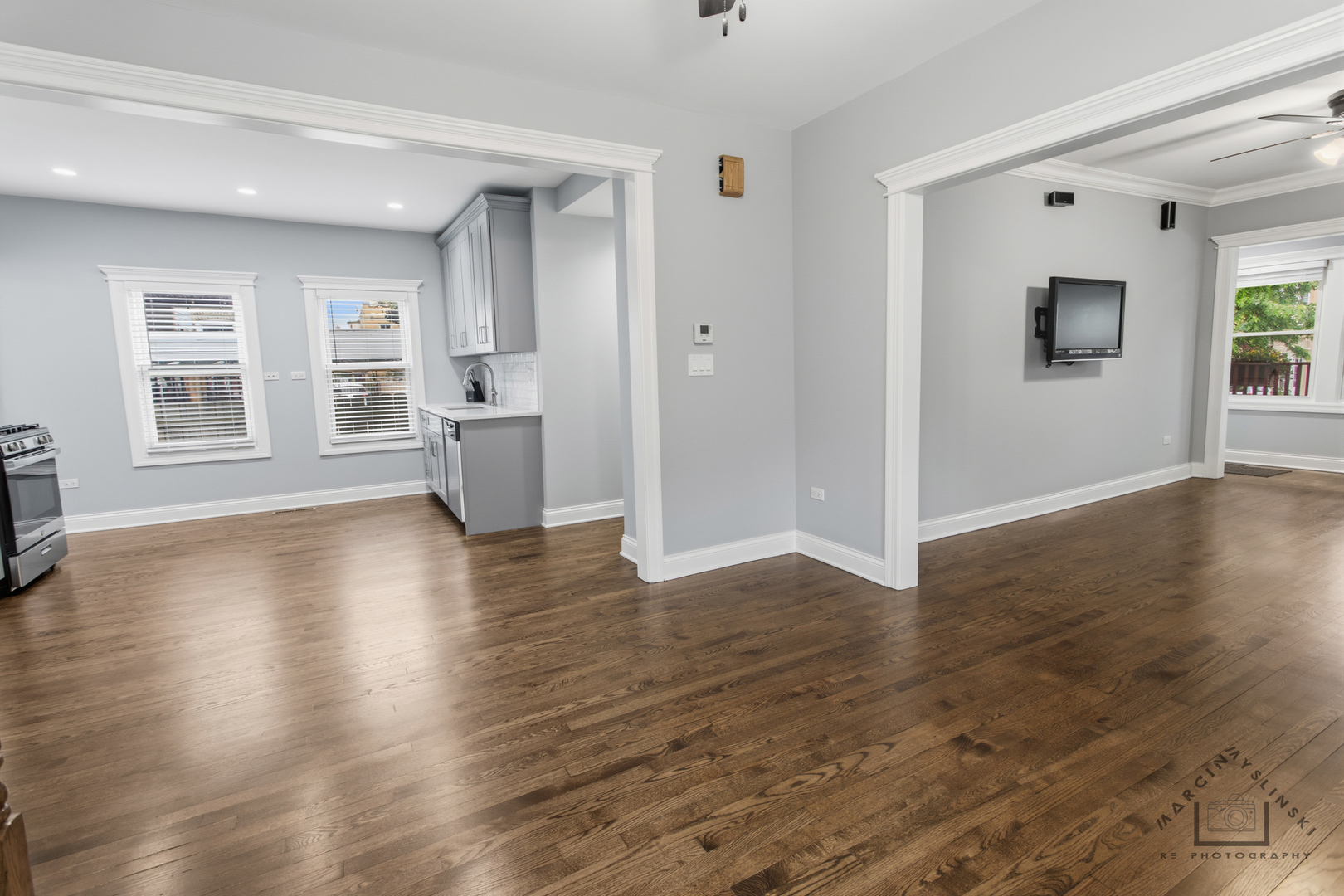 5010 West Newport Avenue Chicago IL 60641