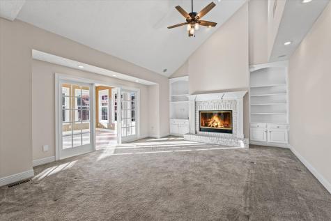 1 Windsong Way Bloomington IL 61704