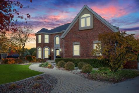 1 Windsong Way Bloomington IL 61704