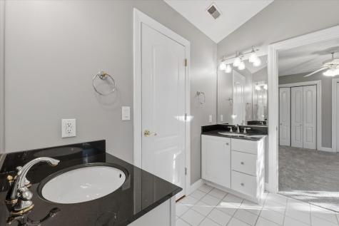 1 Windsong Way Bloomington IL 61704