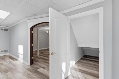1 Windsong Way Bloomington IL 61704