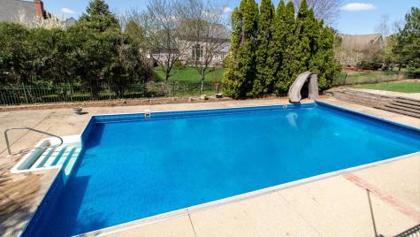 1 Windsong Way Bloomington IL 61704