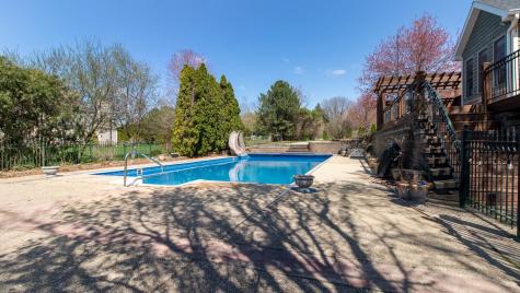 1 Windsong Way Bloomington IL 61704
