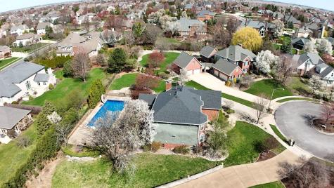 1 Windsong Way Bloomington IL 61704