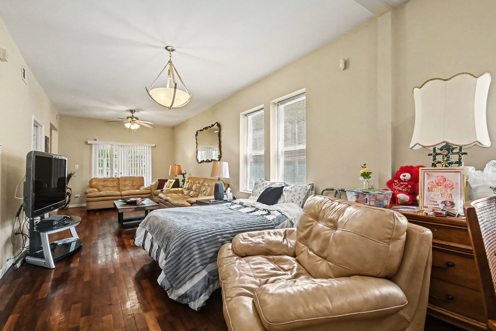 850 North Keystone Avenue Chicago IL 60651