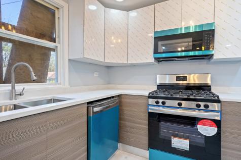 715 East 105th Place Chicago IL 60628