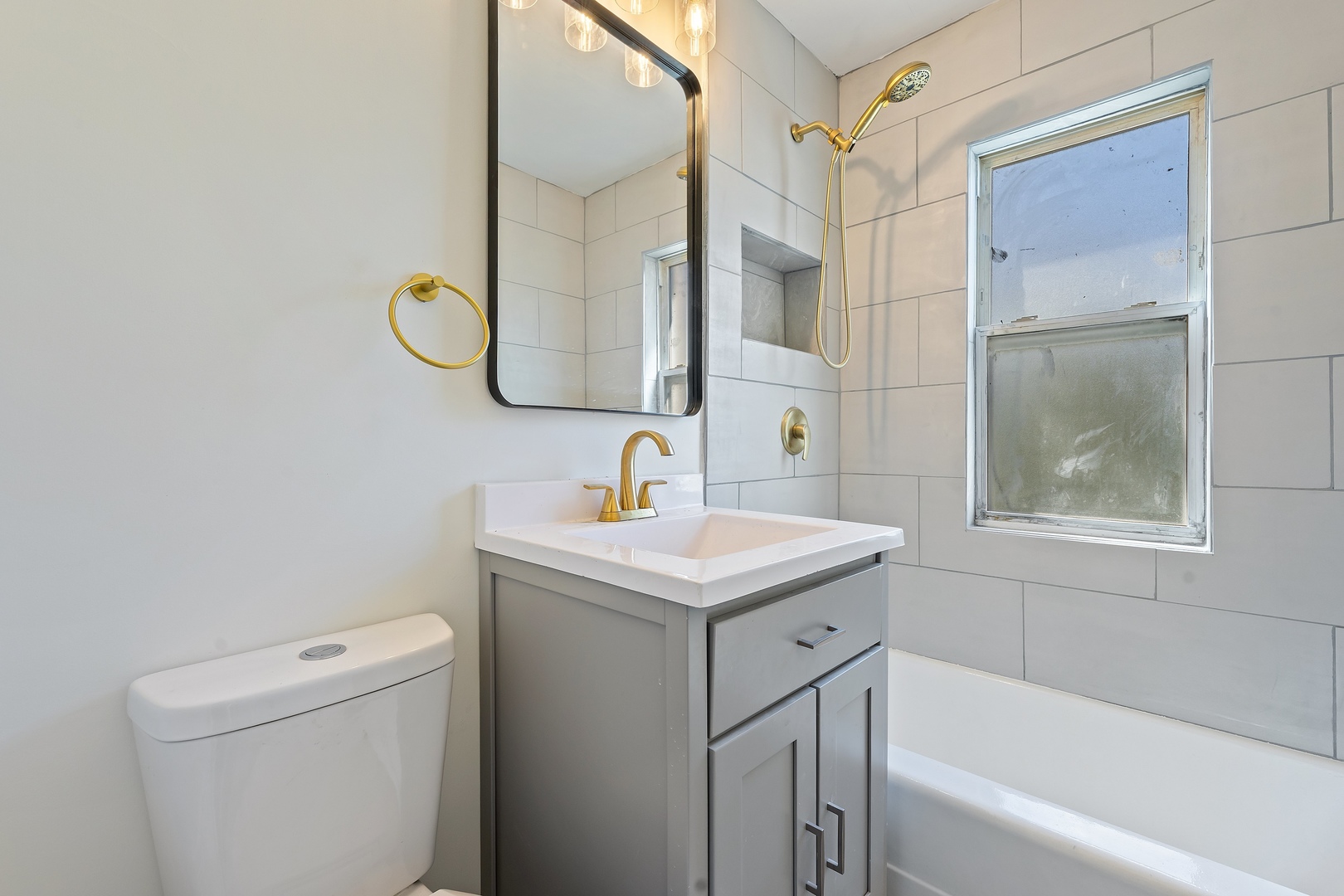 715 East 105th Place Chicago IL 60628