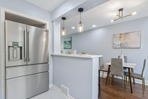 715 East 105th Place Chicago IL 60628