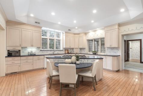 1650 Green Bay Road Lake Bluff IL 60044