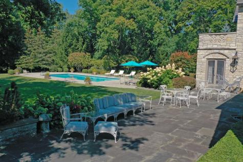 1650 Green Bay Road Lake Bluff IL 60044