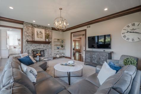 39W915 Catlin Square Geneva IL 60134