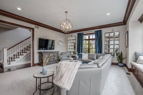 39W915 Catlin Square Geneva IL 60134