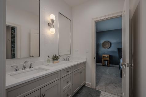 39W915 Catlin Square Geneva IL 60134