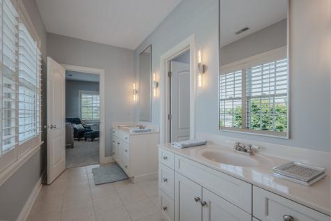 39W915 Catlin Square Geneva IL 60134