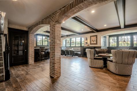 39W915 Catlin Square Geneva IL 60134