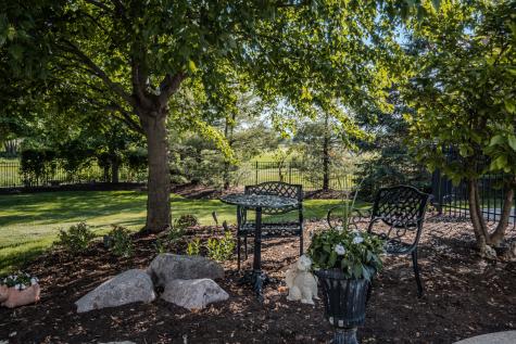 39W915 Catlin Square Geneva IL 60134