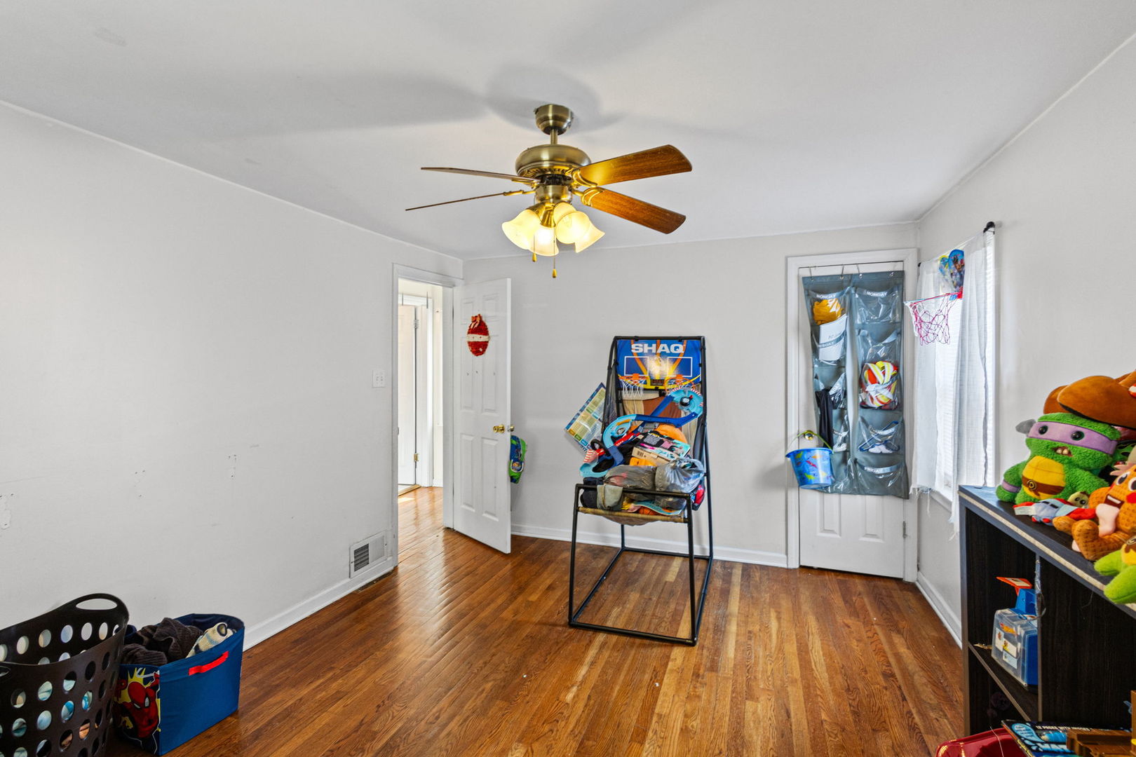 11035 South Avenue E Chicago IL 60617