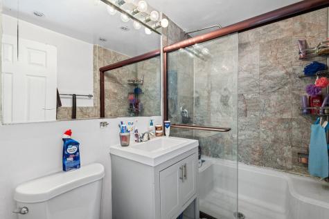 11035 South Avenue E Chicago IL 60617