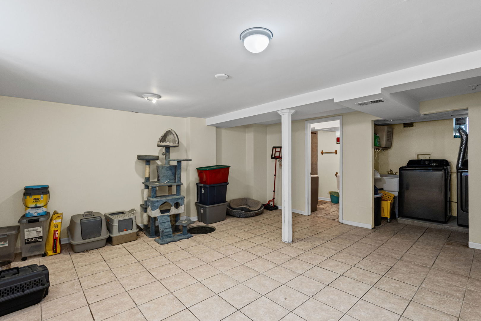 11035 South Avenue E Chicago IL 60617