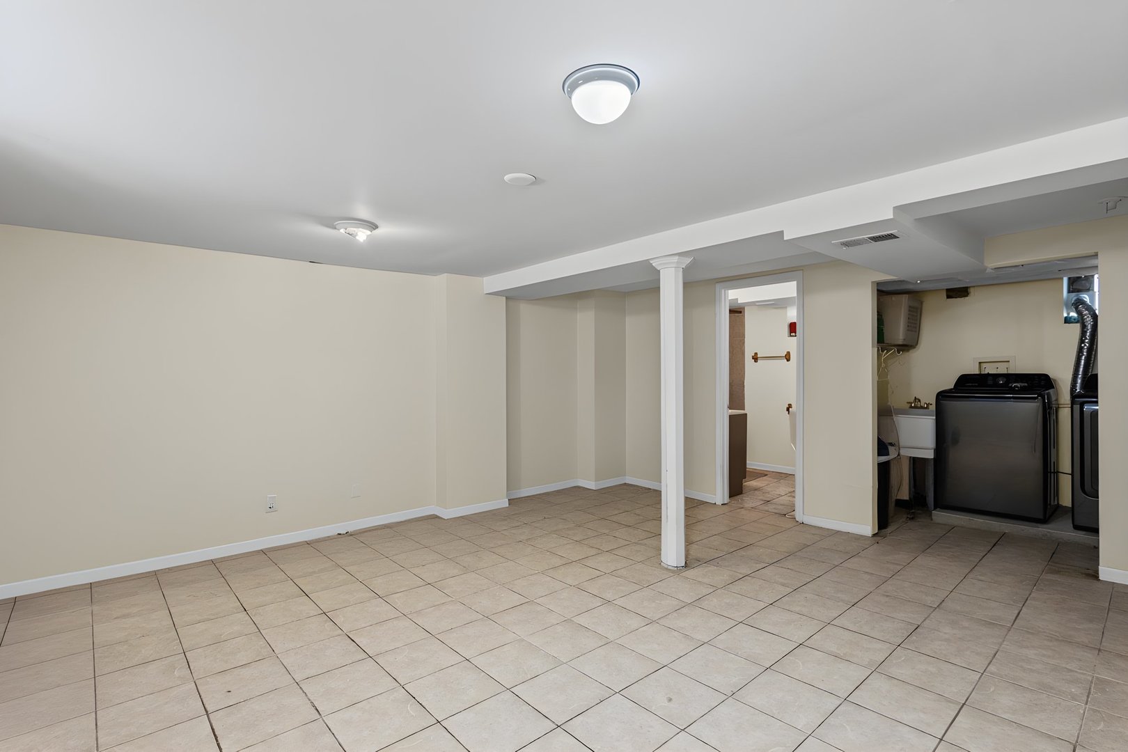 11035 South Avenue E Chicago IL 60617