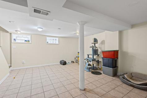 11035 South Avenue E Chicago IL 60617