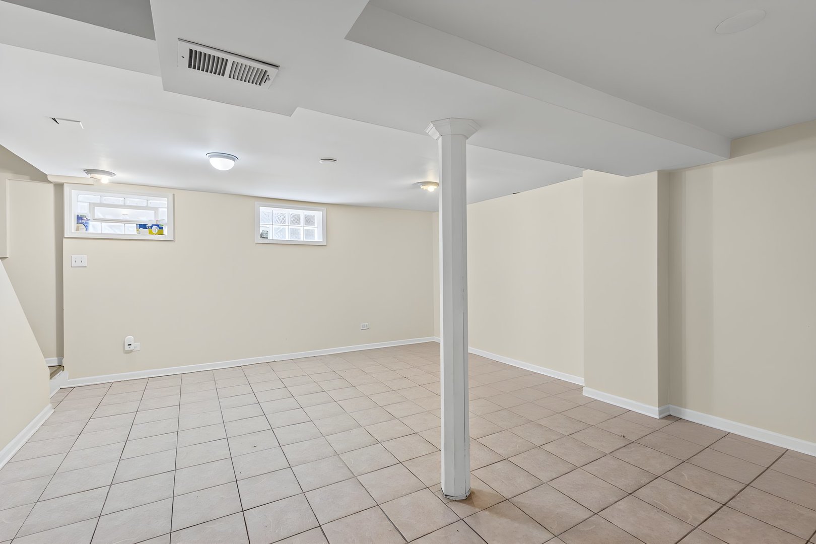 11035 South Avenue E Chicago IL 60617