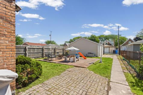 11035 South Avenue E Chicago IL 60617