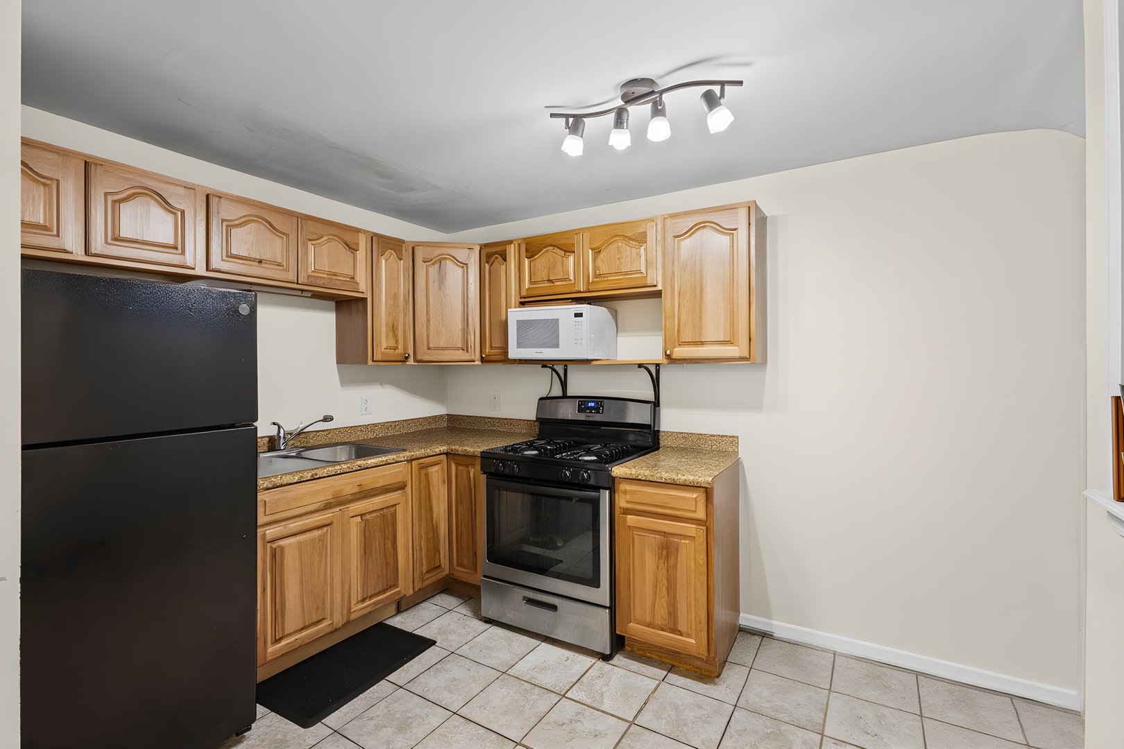 11035 South Avenue E Chicago IL 60617