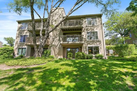 228 Hickory Lane Lake Barrington IL 60010